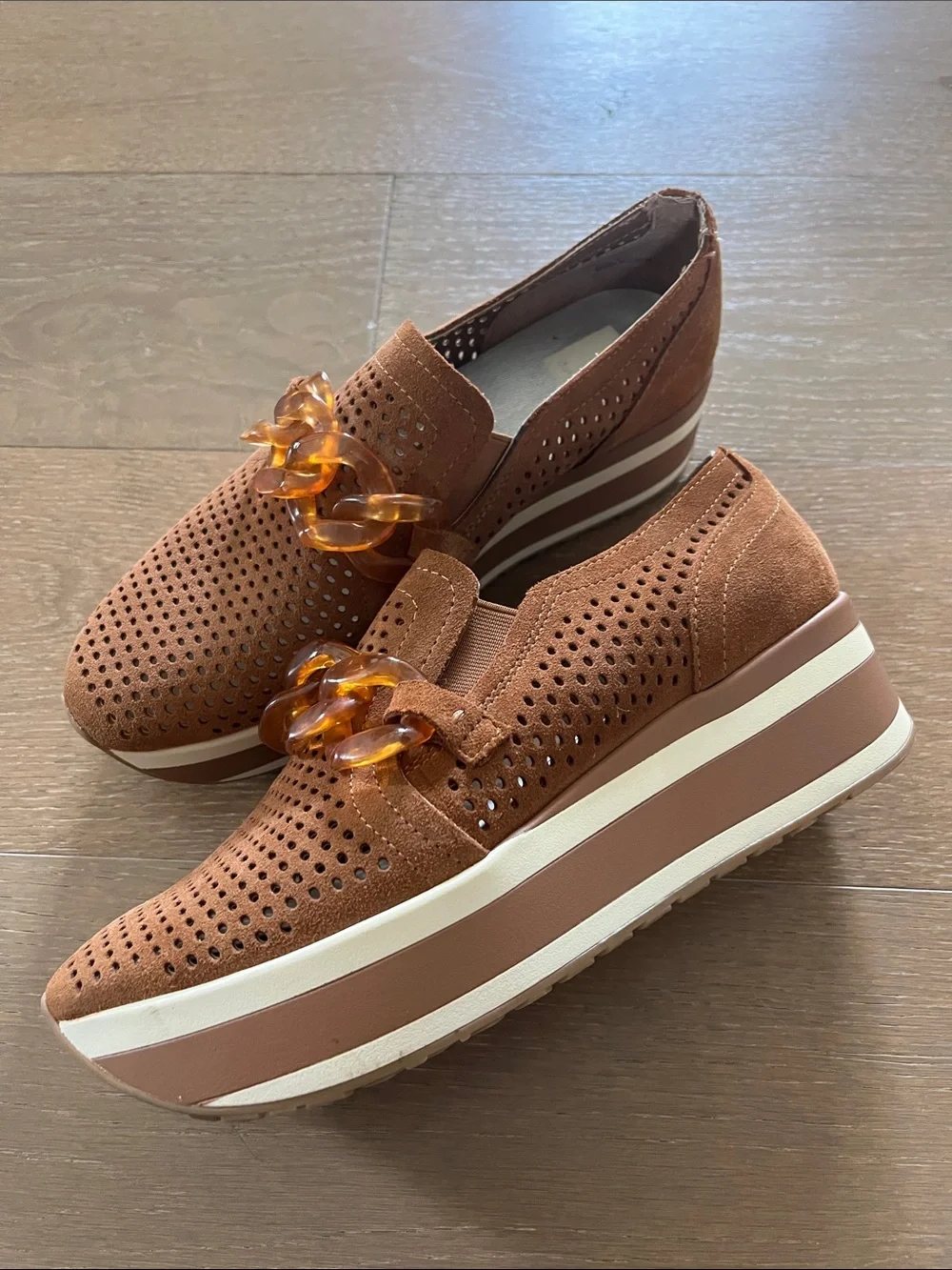 Dolce Vita Jhenee Platform Sneakers in Pecan Suede size 8.5